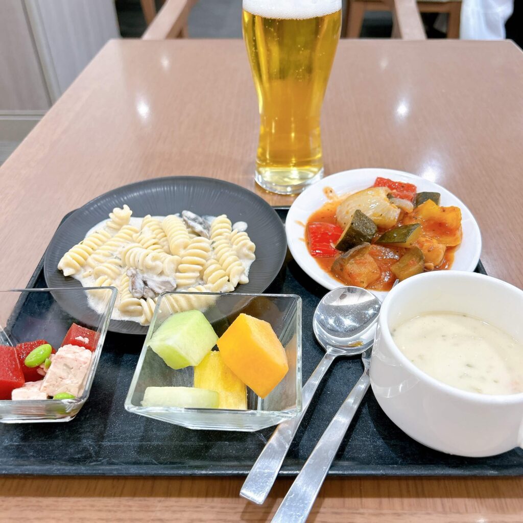 ホノルル空港サクララウンジ
